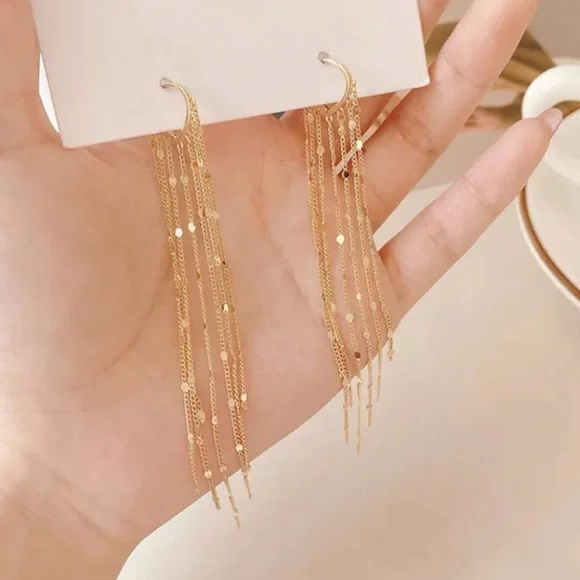 Gold geometric dangle tassel drop earrings - Picture 4 of 5